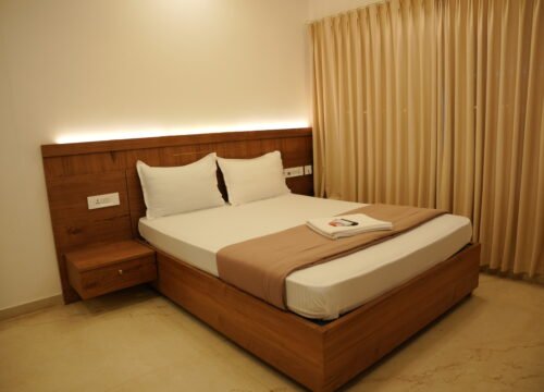 Deluxe Double Bed