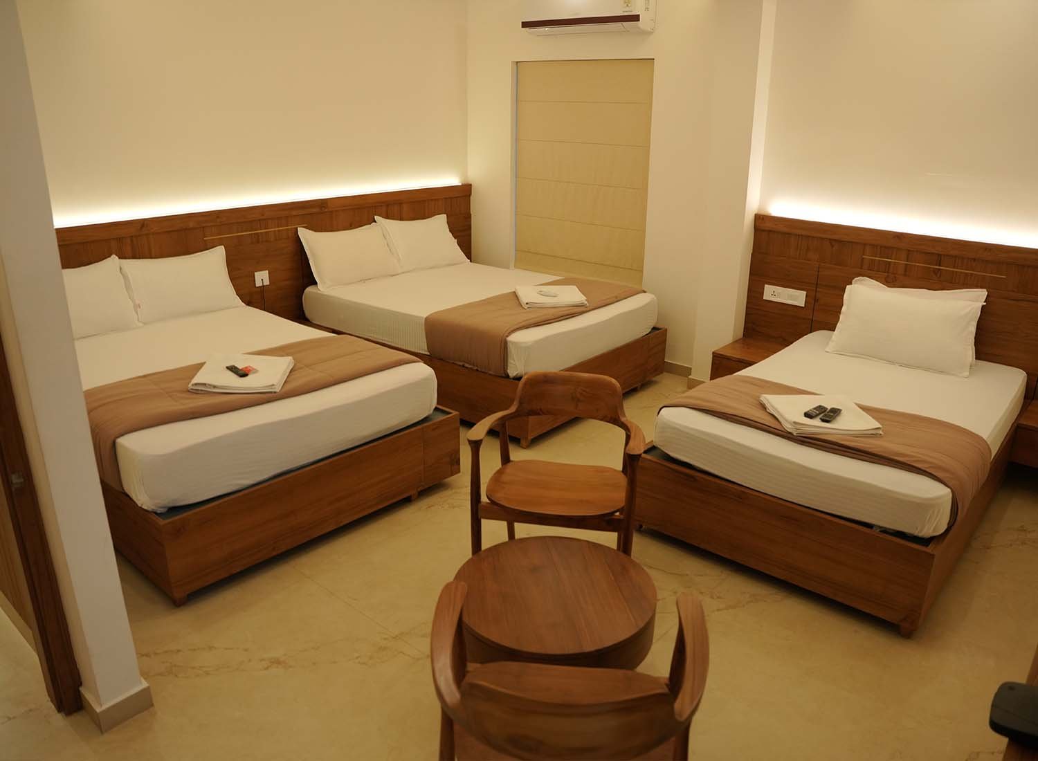 Deluxe 6 Bed