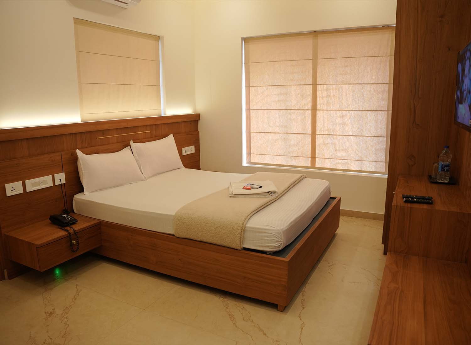 Deluxe Double Bed